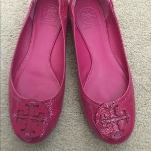 Tory Burch Fuchsia Patent Leather Reva Flats